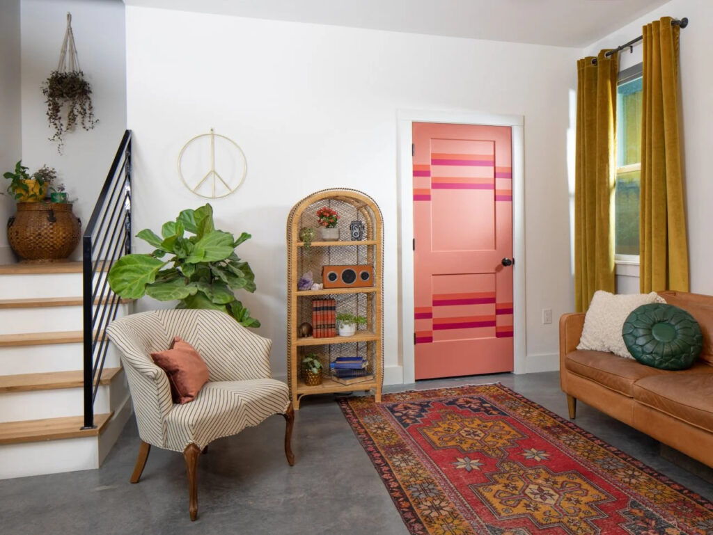 15 Bedroom Door Decorating Ideas to Enhance Your Room Style 2 Accent door with bold painted trim lines