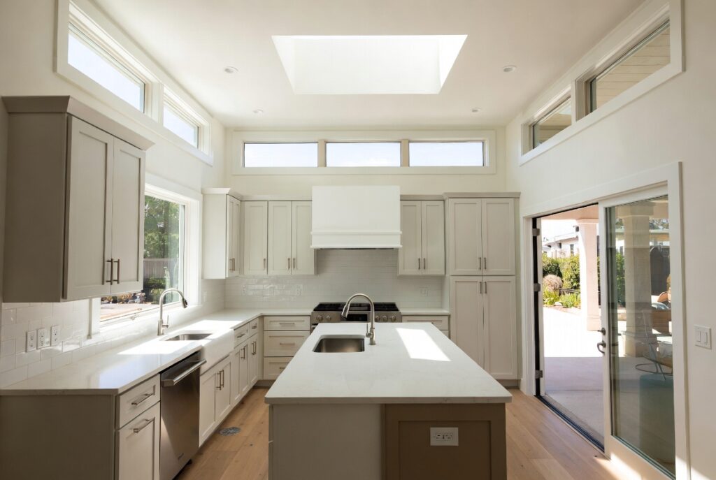 8 Kitchen Remodel Ideas to Create a Bright, Airy, and Inviting Space 3 udTCL