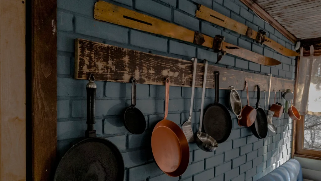 Pots and Pans Storage Ideas for Any Kitchen 8 wall rack pots