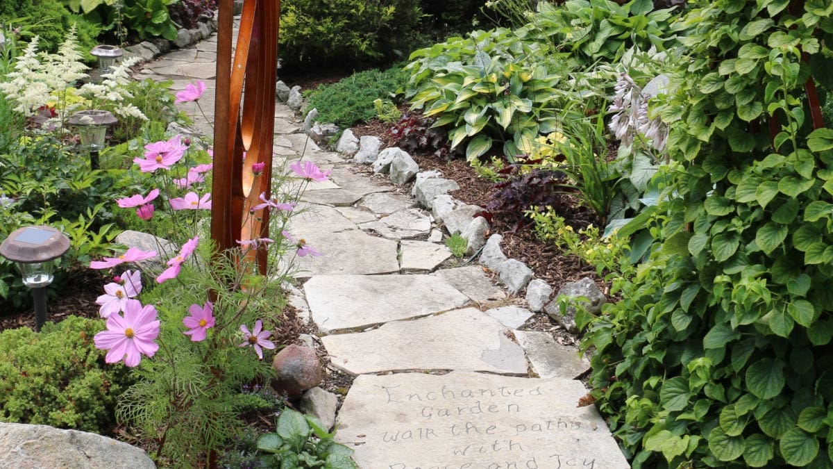 13 Lawn & Garden Decor Tips for Beginners (Plus Extra Ideas to Make Your Yard Shine) 11 12 Stepping Stone & Garden Path Ideas — Empress of Dirt