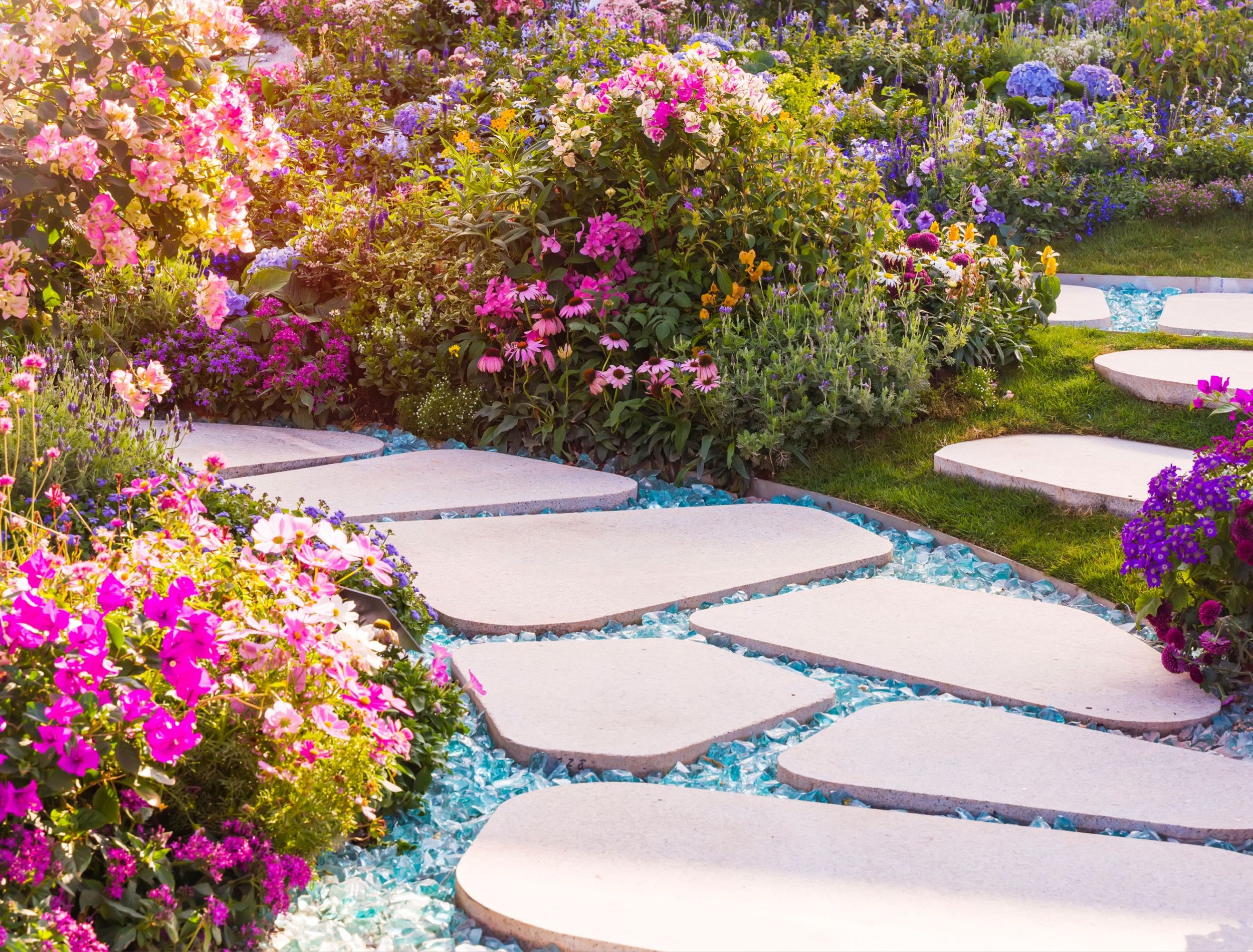 13 Lawn & Garden Decor Tips for Beginners (Plus Extra Ideas to Make Your Yard Shine) 12 A Complete Guide to DIY Garden Stepping Stones